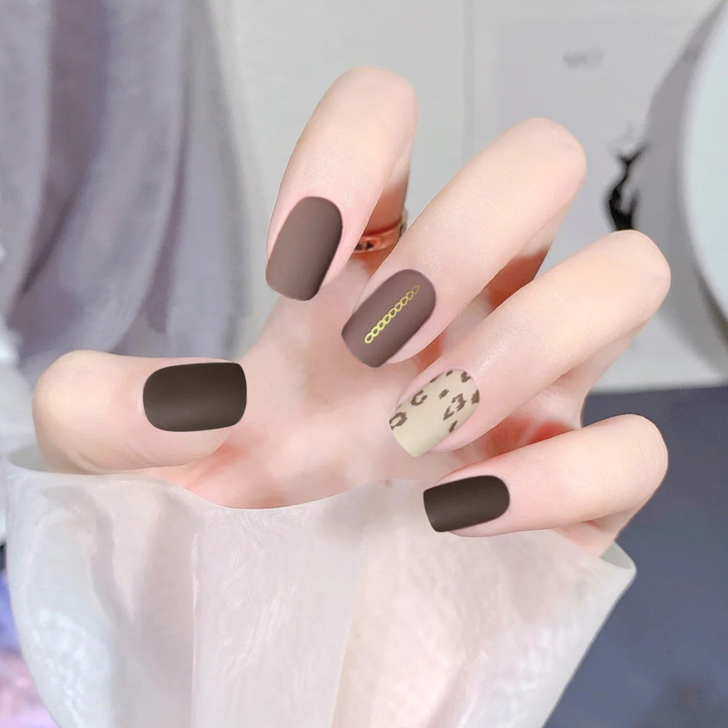 Jewels beauty Artificial Nails Press On Nails Fake Nails False Acralyic Women Nails Girls Nails Short Nails long Nails Gel Finish Manicure Nails kit of 24 Nails with Glue