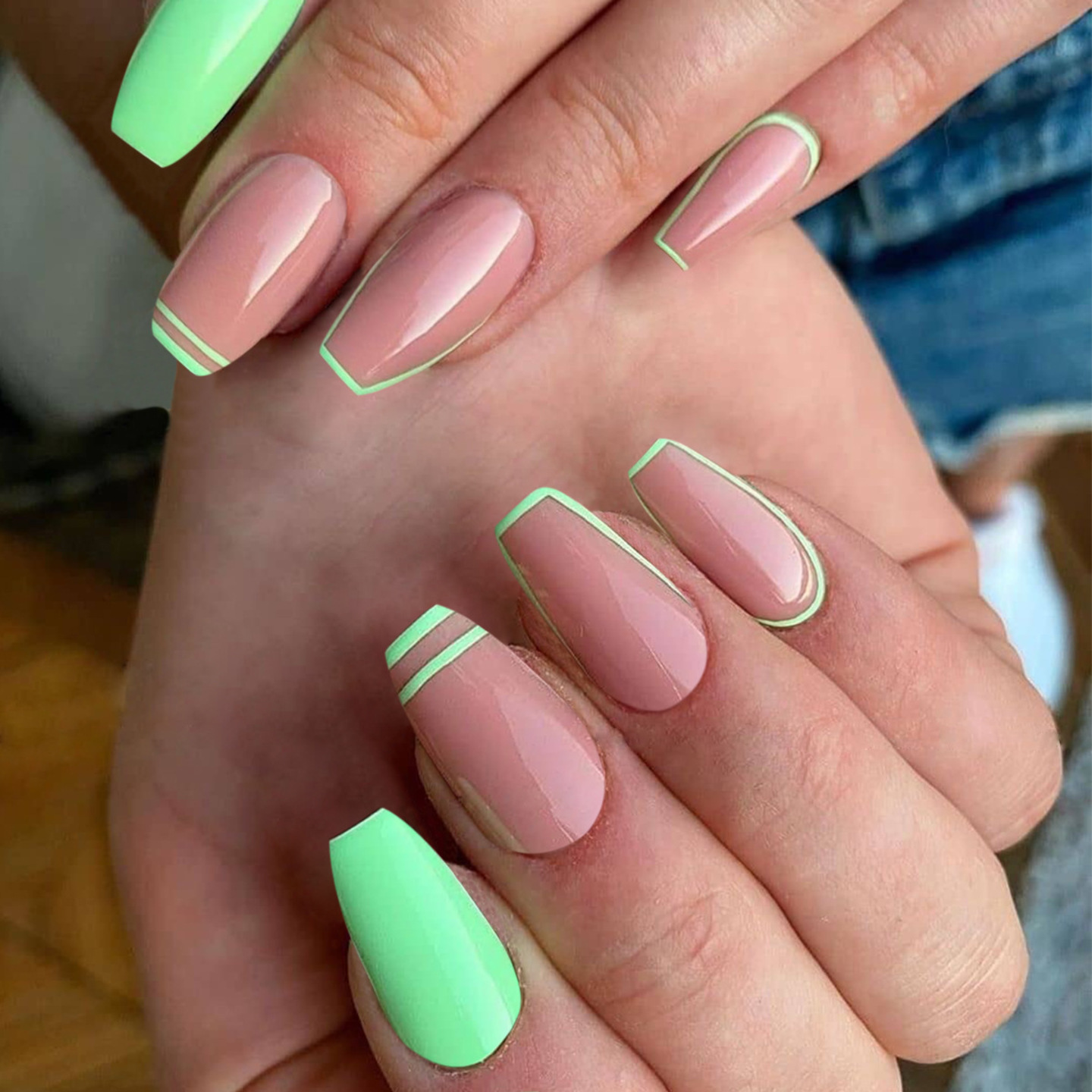 jewels beauty Nails Extension Artificial Nails French Nails False Nails Acrylic Nails Fake Nail Short Nails Long Nails Design Nails Set With 24pcs Nails And Aplication kit