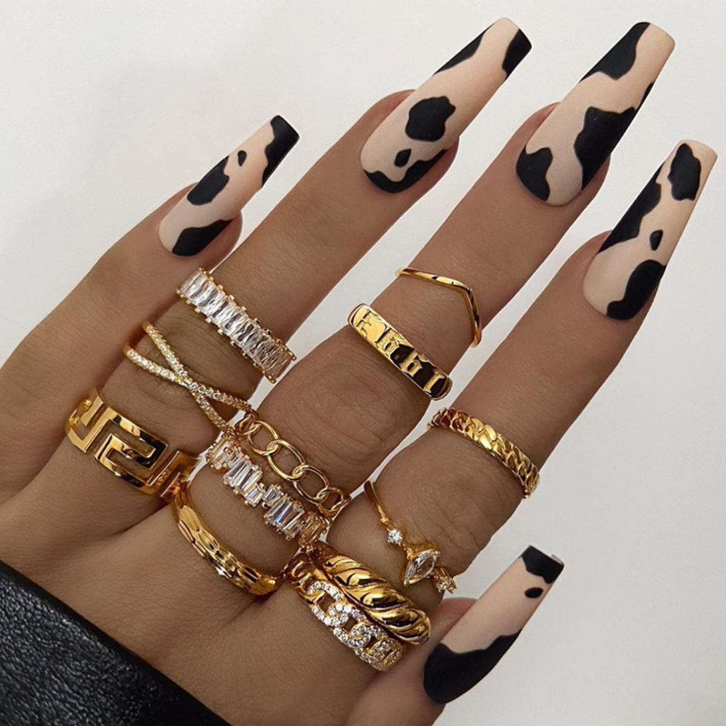 jewels beauty Nails Extension Artificial Nails French Nails False Nails Acrylic Nails Fake Nail Short Nails Long Nails Design Nails Set With 24pcs Nails And Aplication kit