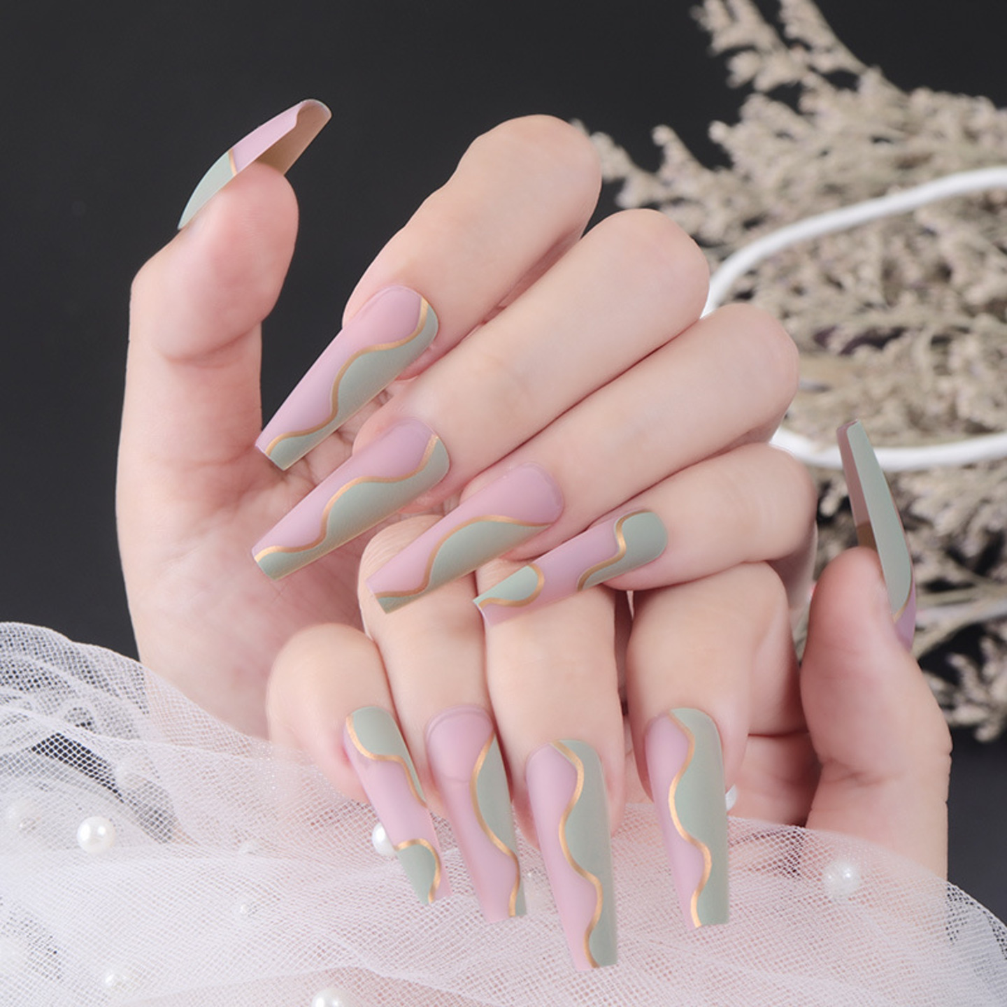 jewels beauty Nails Extension Artificial Nails French Nails False Nails Acrylic Nails Fake Nail Short Nails Long Nails Design Nails Set With 24pcs Nails And Application kit