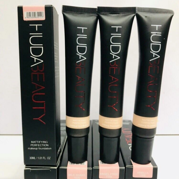 Huda Beauty 
Make up Foundation