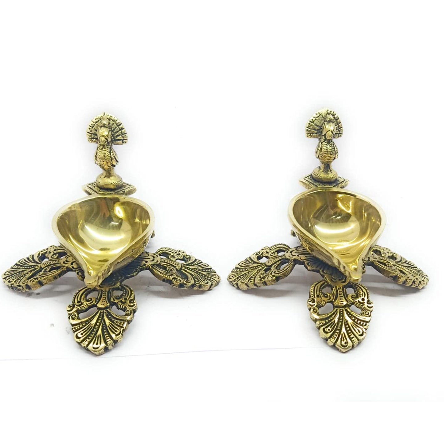 KE - 169 BRASS PEACOCK DESIGN DHEEPAM