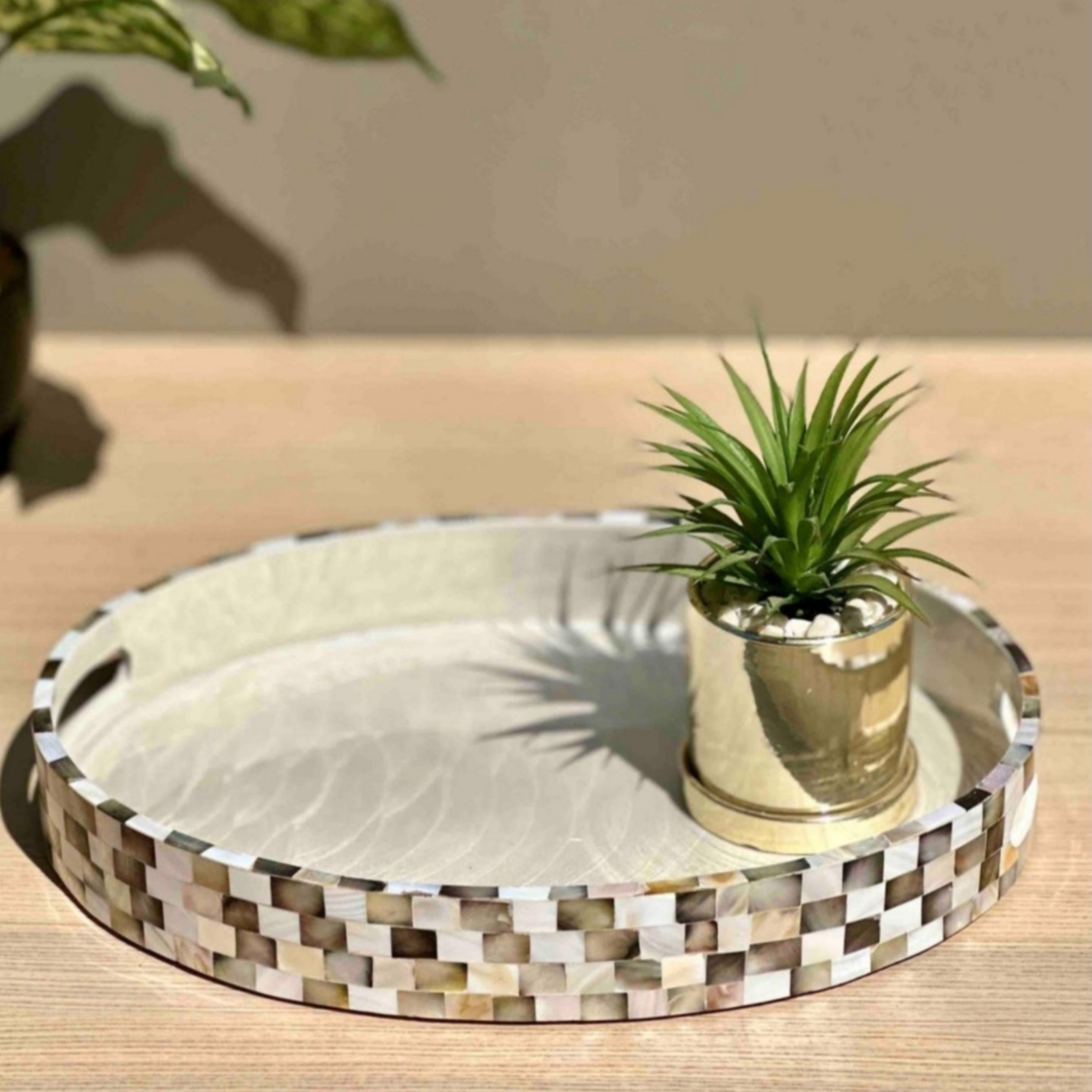 Round Black MOP Inlay Tray with Enamel