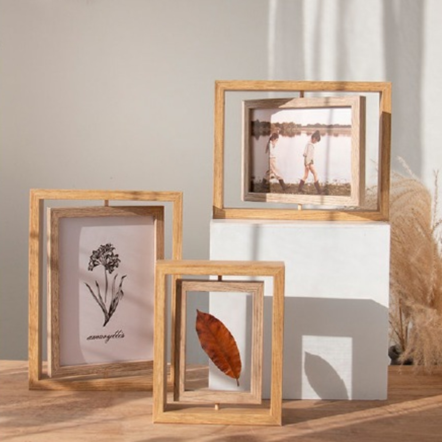 Horizontally Rotating Pinewood Photo Frame