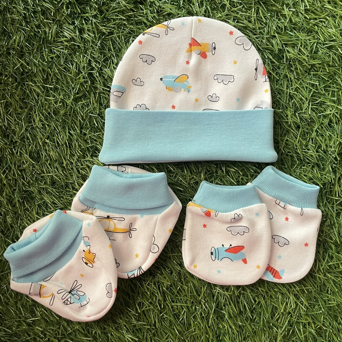 Cradle Togs  Newborn Baby Cap Mitten Booties Set Rs 340 Only White & Skyblue