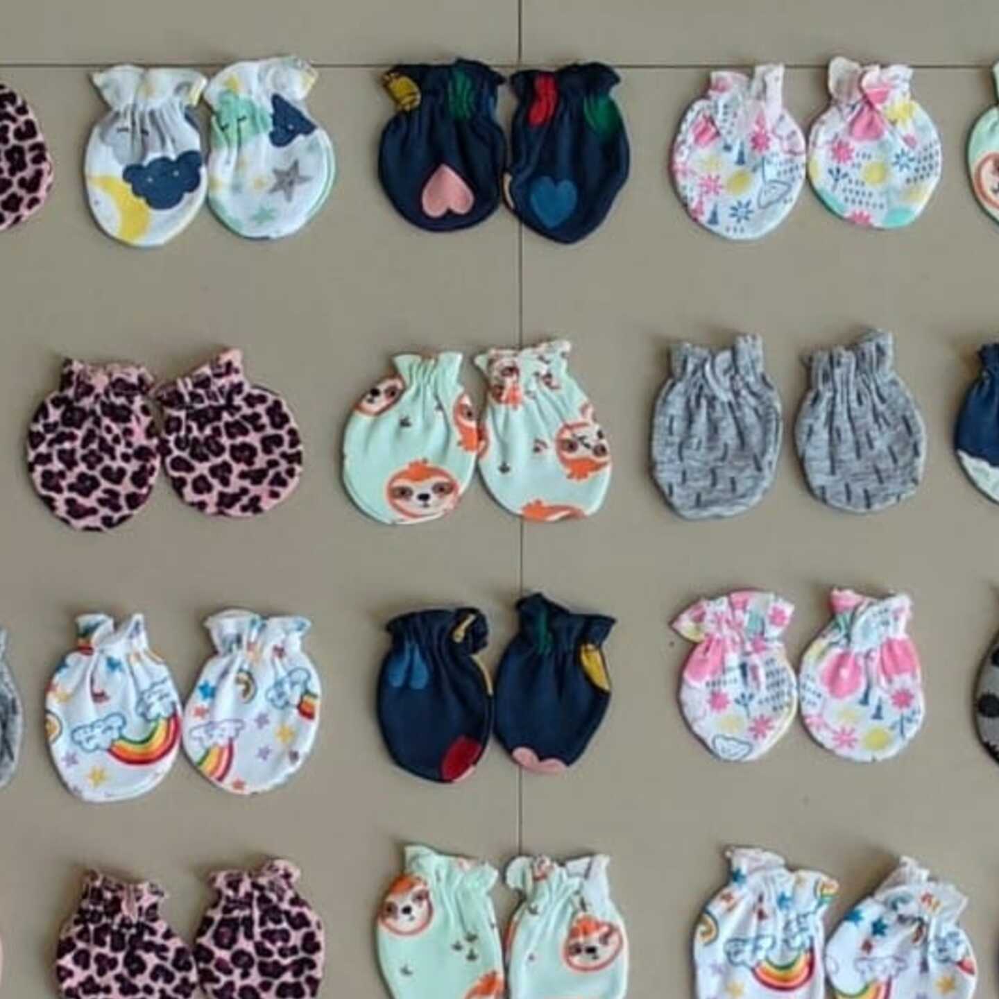 Mamas NewBorn Elastic Mittens Set Pack of 1