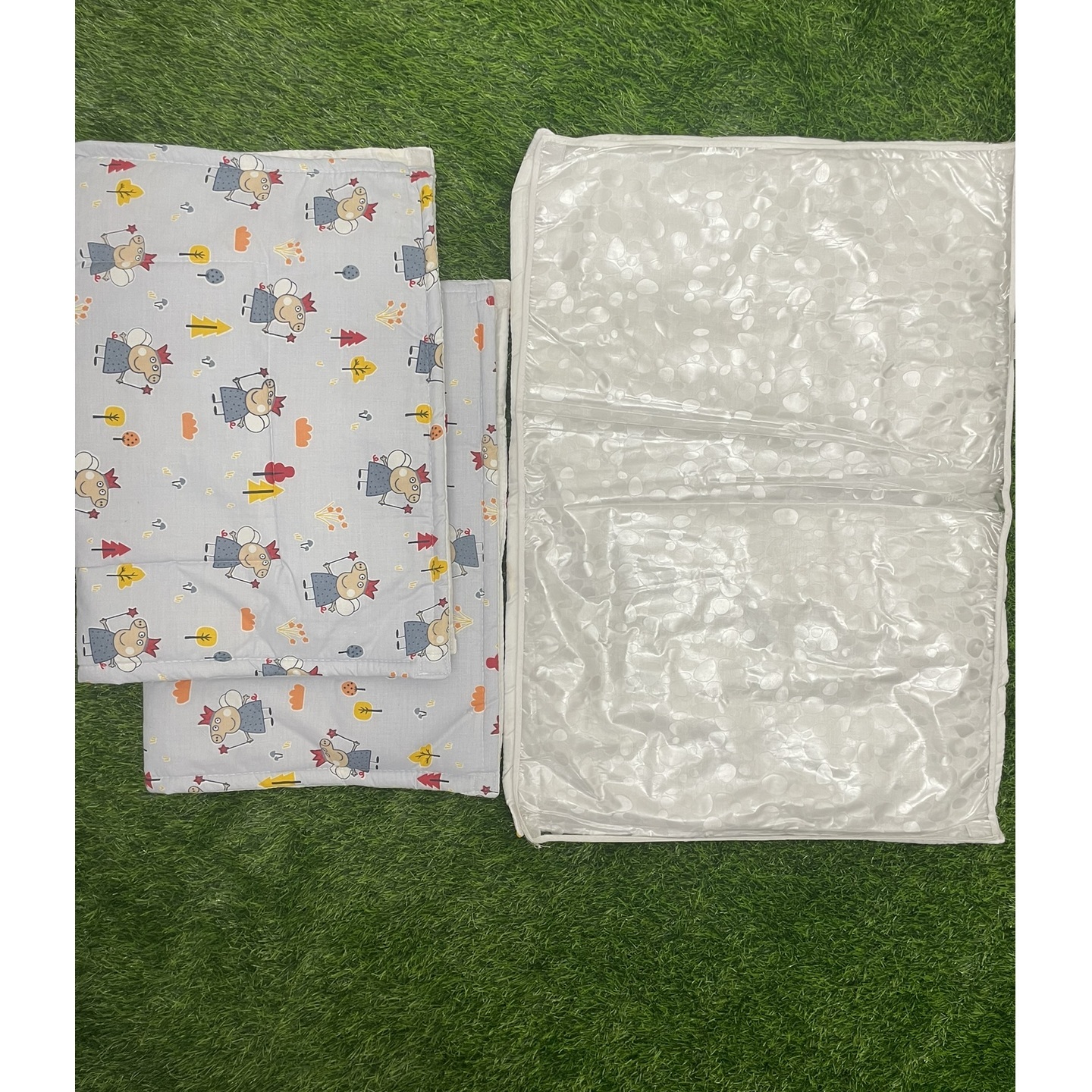 NewBorn Baby changing sheets 3 Mats / Gaddas with detachable Plastic Sheet