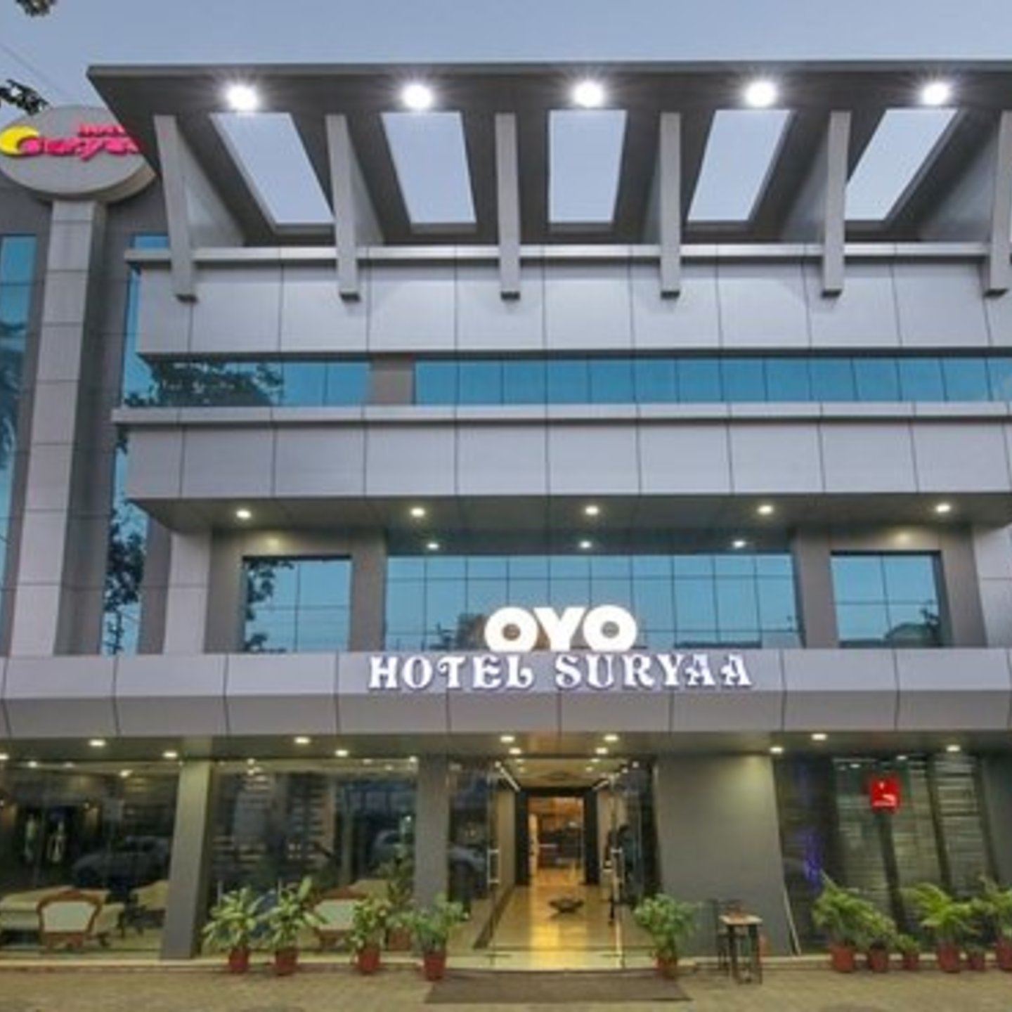 Hotel Suryaa  होटल सूरया