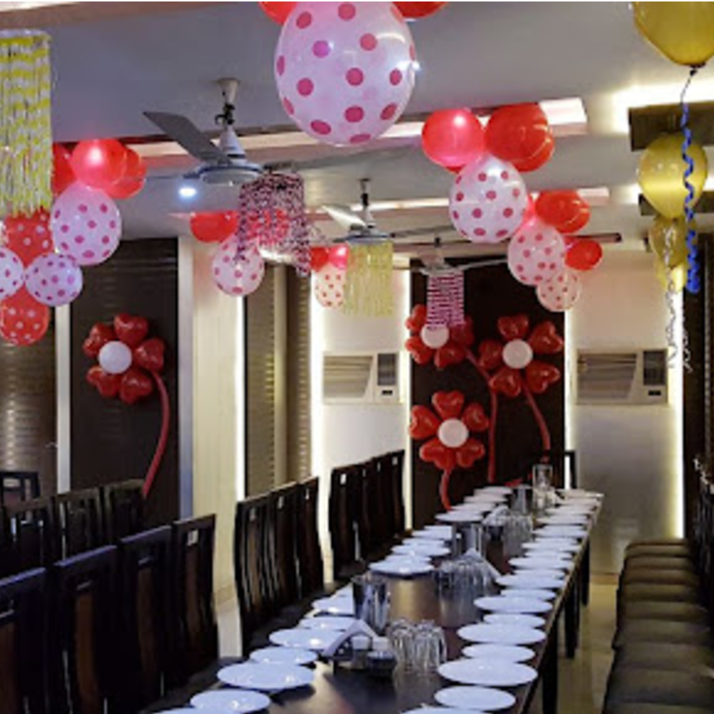 Navnita Restaurant   नवनीता रेसटोरेंट