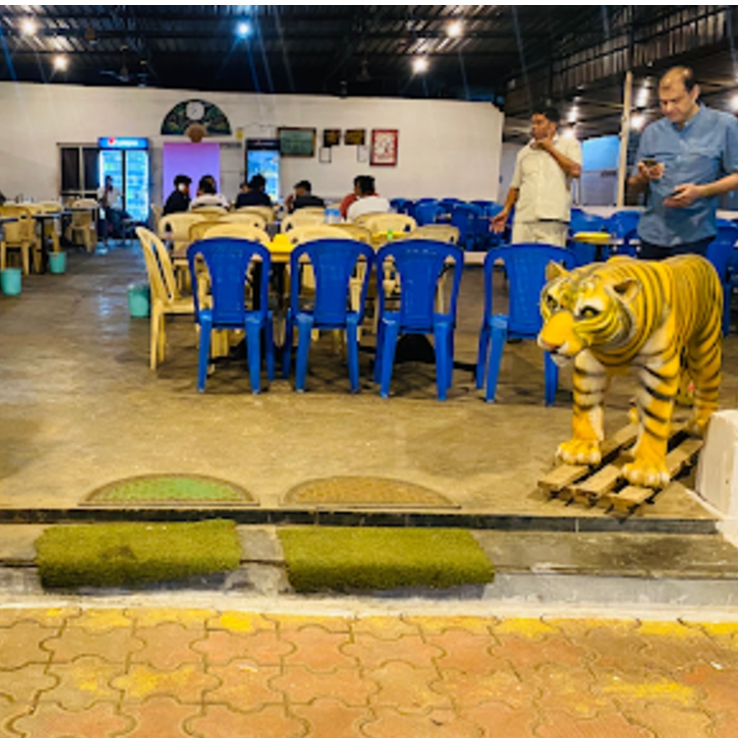 Bittu Da Dhaba and,family restaurant / बिट्टू दा ढाबा और फैमिली रेस्टोरेंट