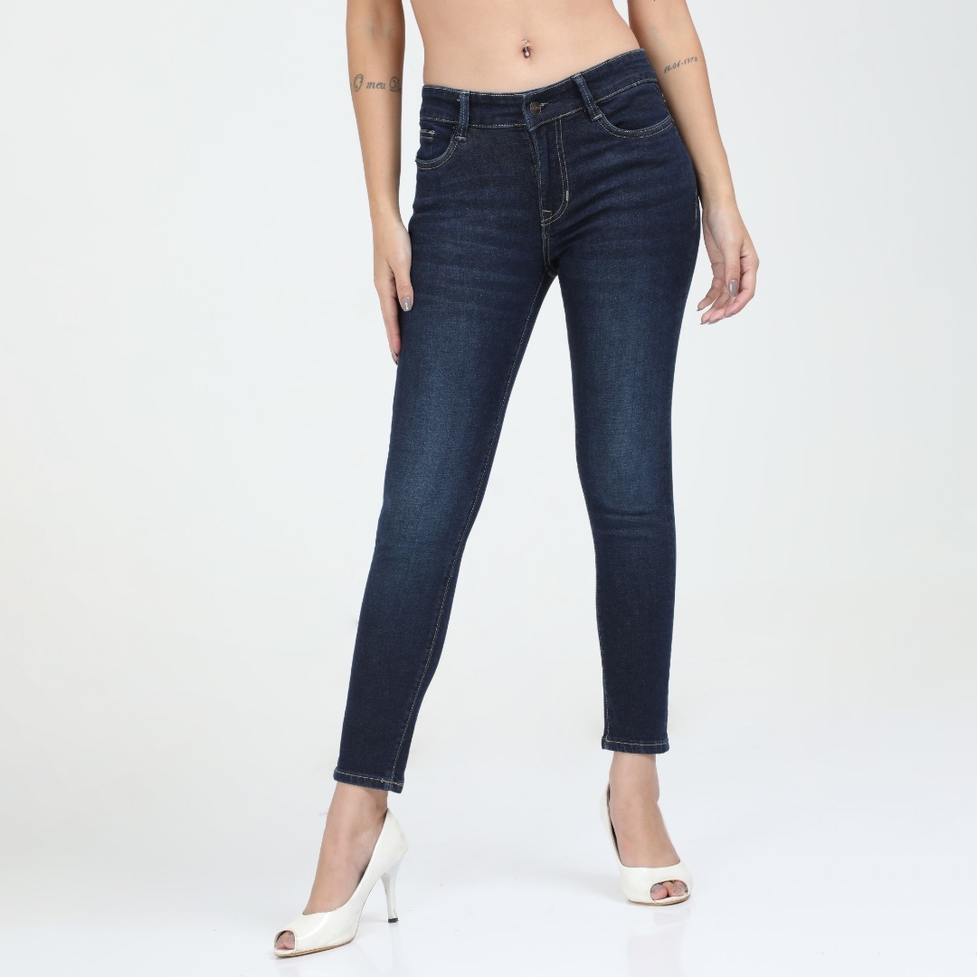 SKINNY FIT