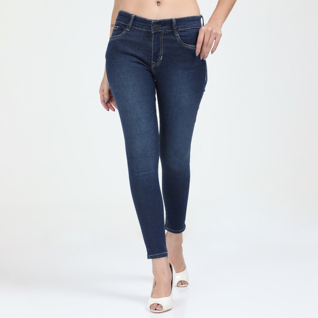 SUPER SKINNY JEANS