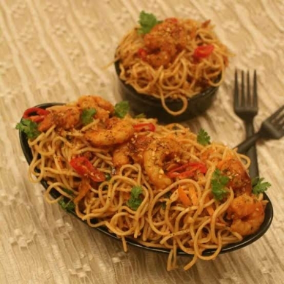 Prawns Hakka Noodles