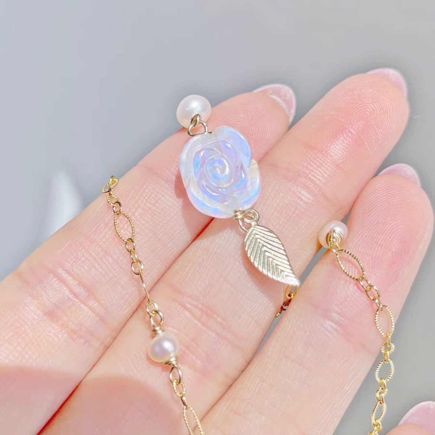 Moonstone Rosa Necklace