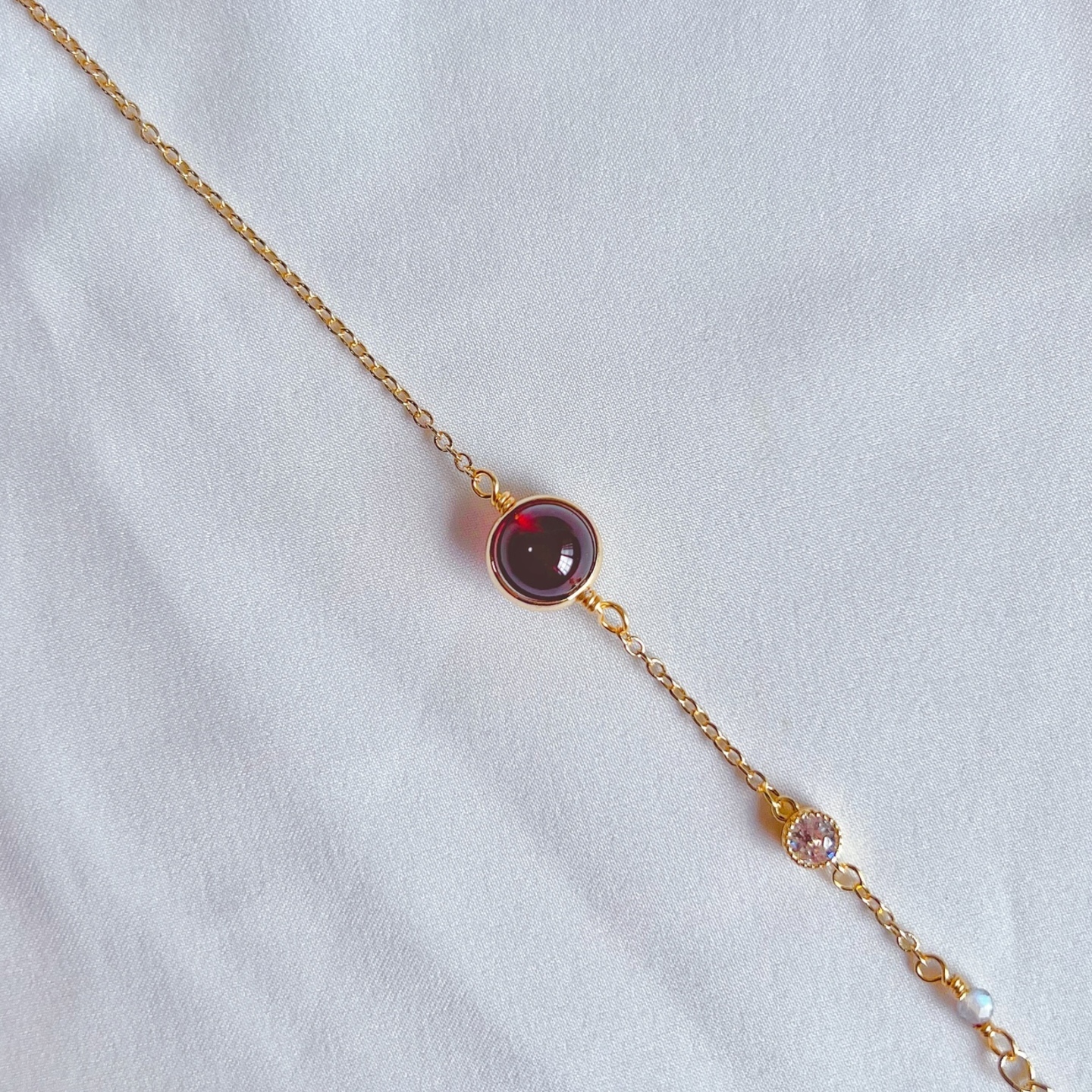 GOLD Single Red Garnet
