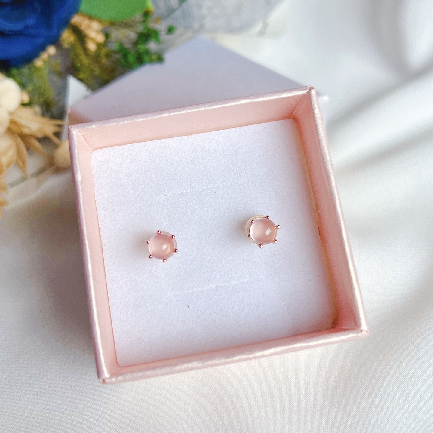 Rose Quartz Ear Stud