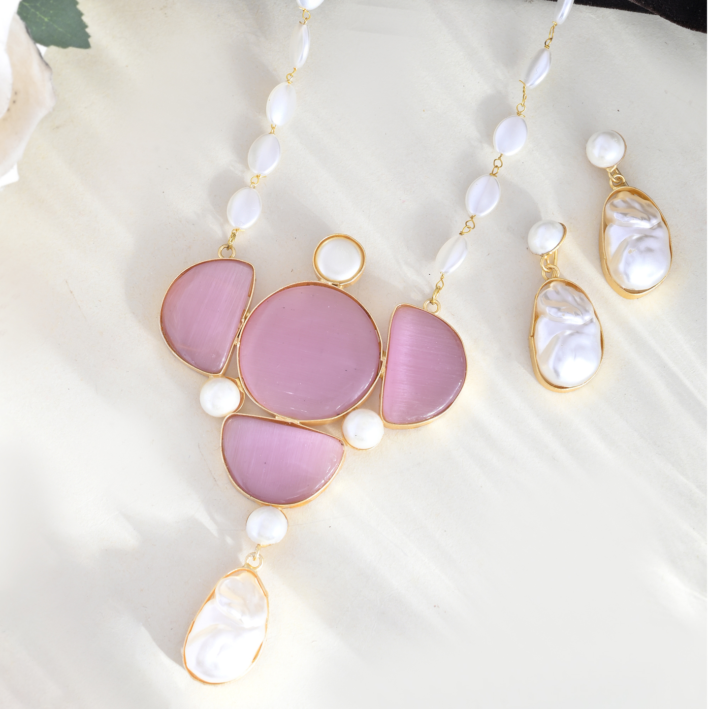 Blush Pearl Necklace 