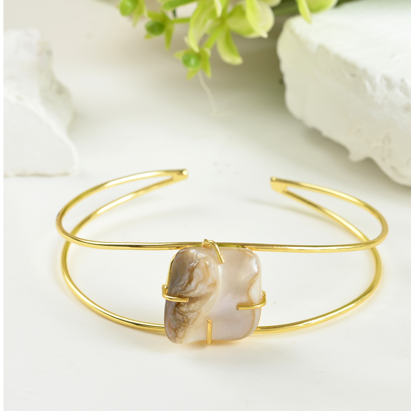 Bracelet with MOP