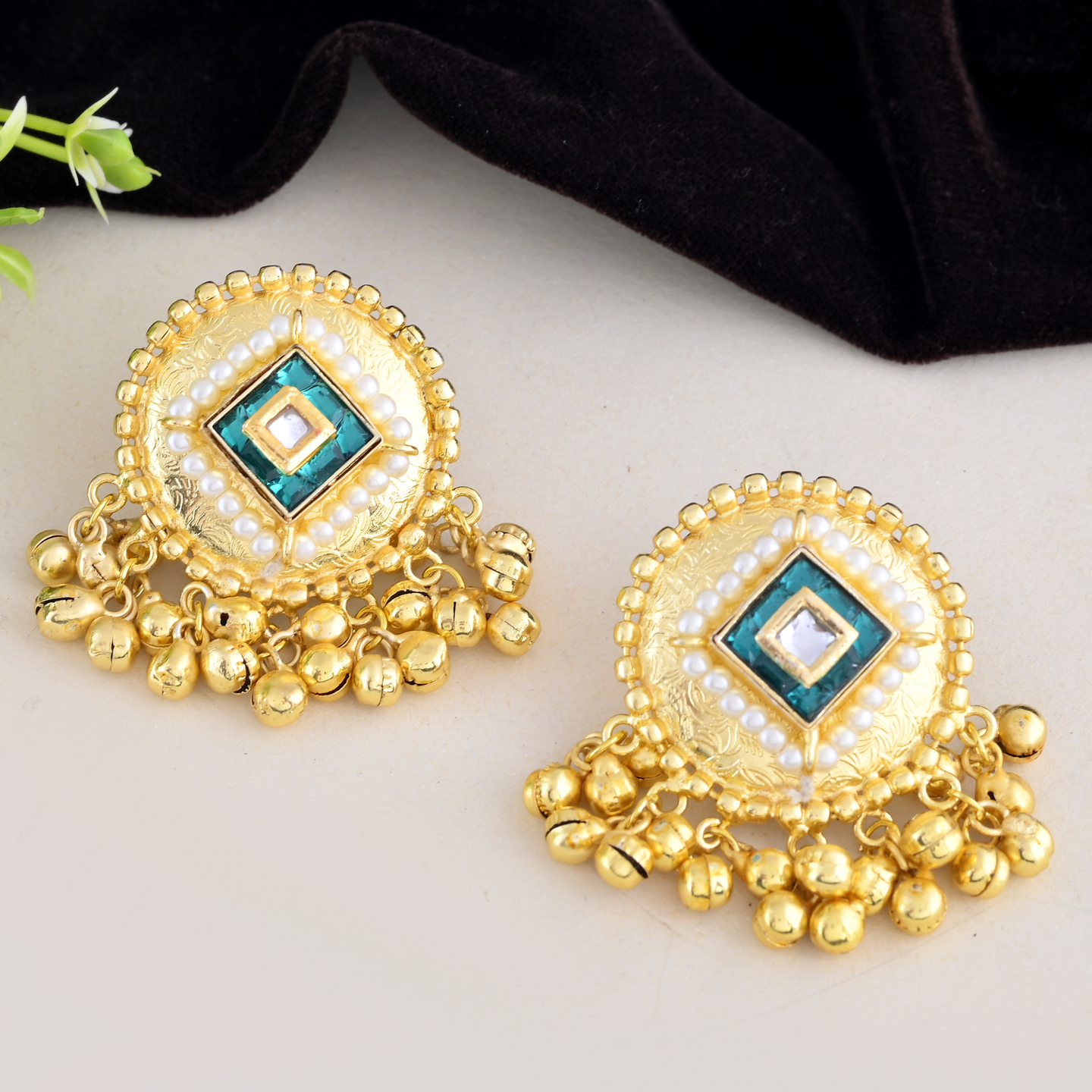 Kundan Studs 