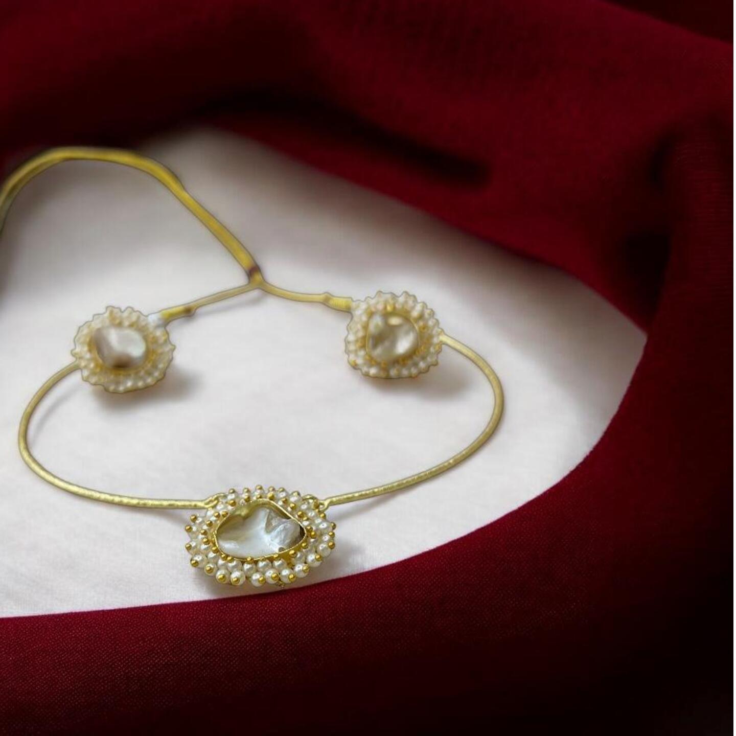 Mother of pearl necklace