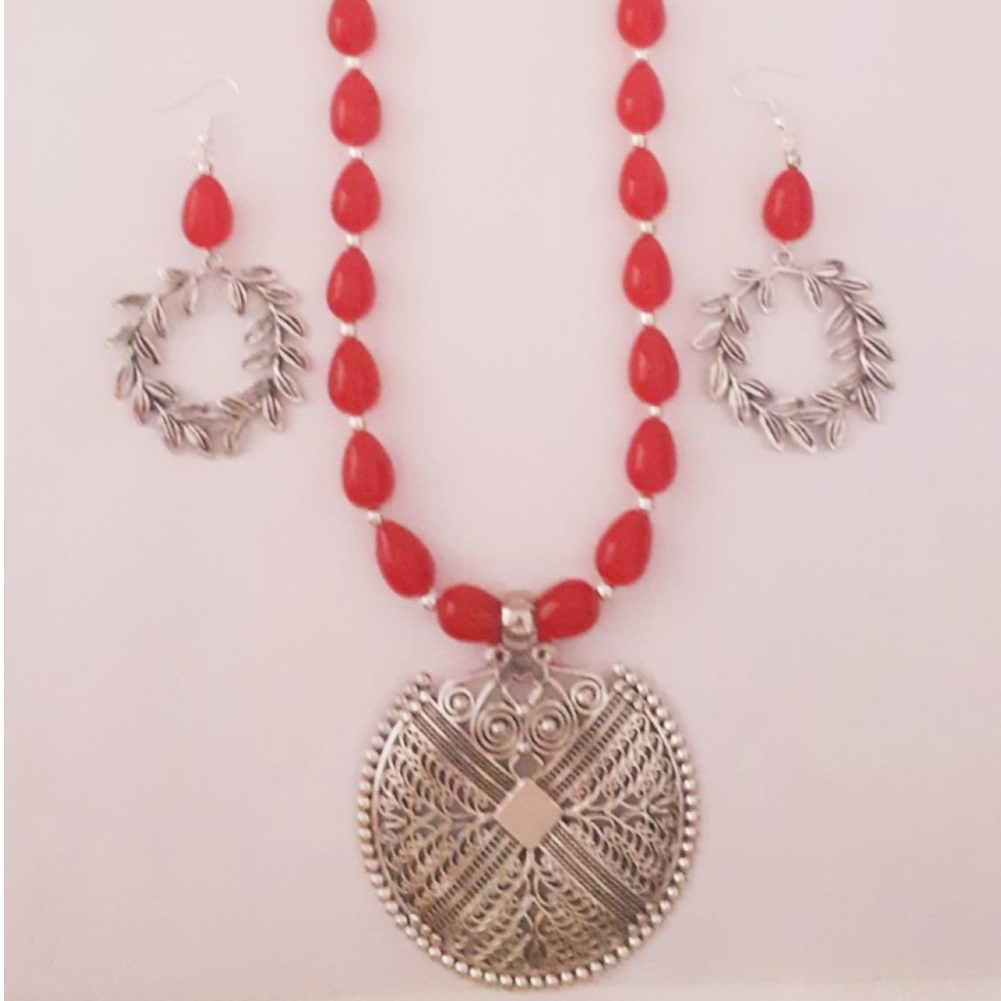 Red teardrop bead Jewellery set