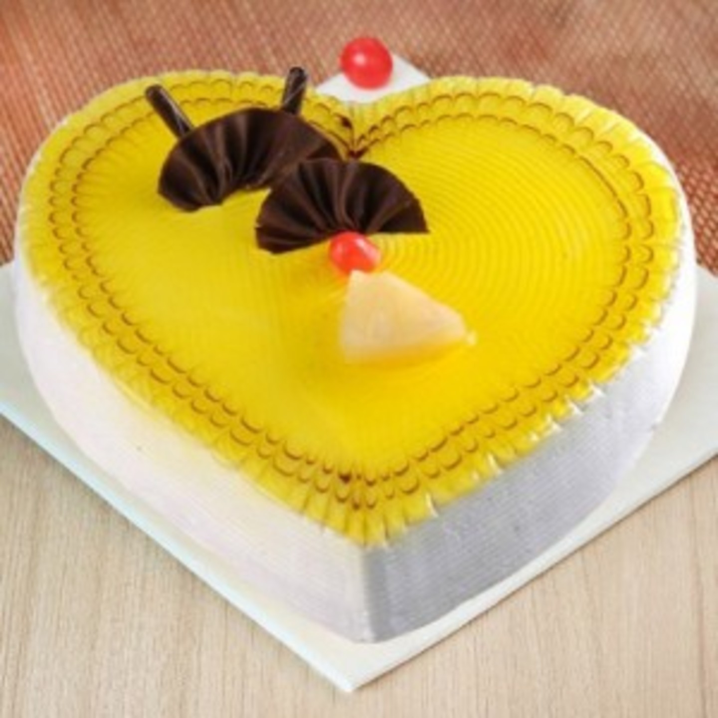 Heart Shape Pineapple Cake 