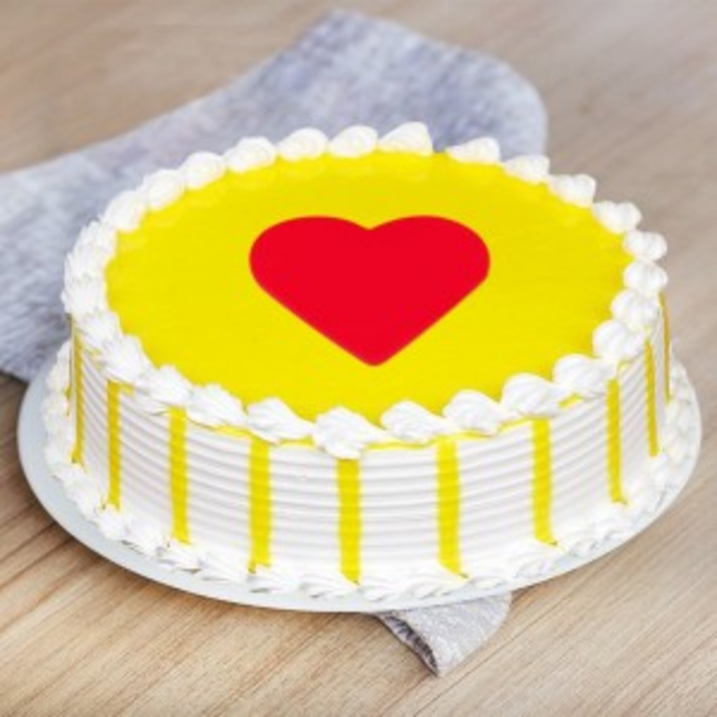 Butterscotch Cake E/L Heart on top