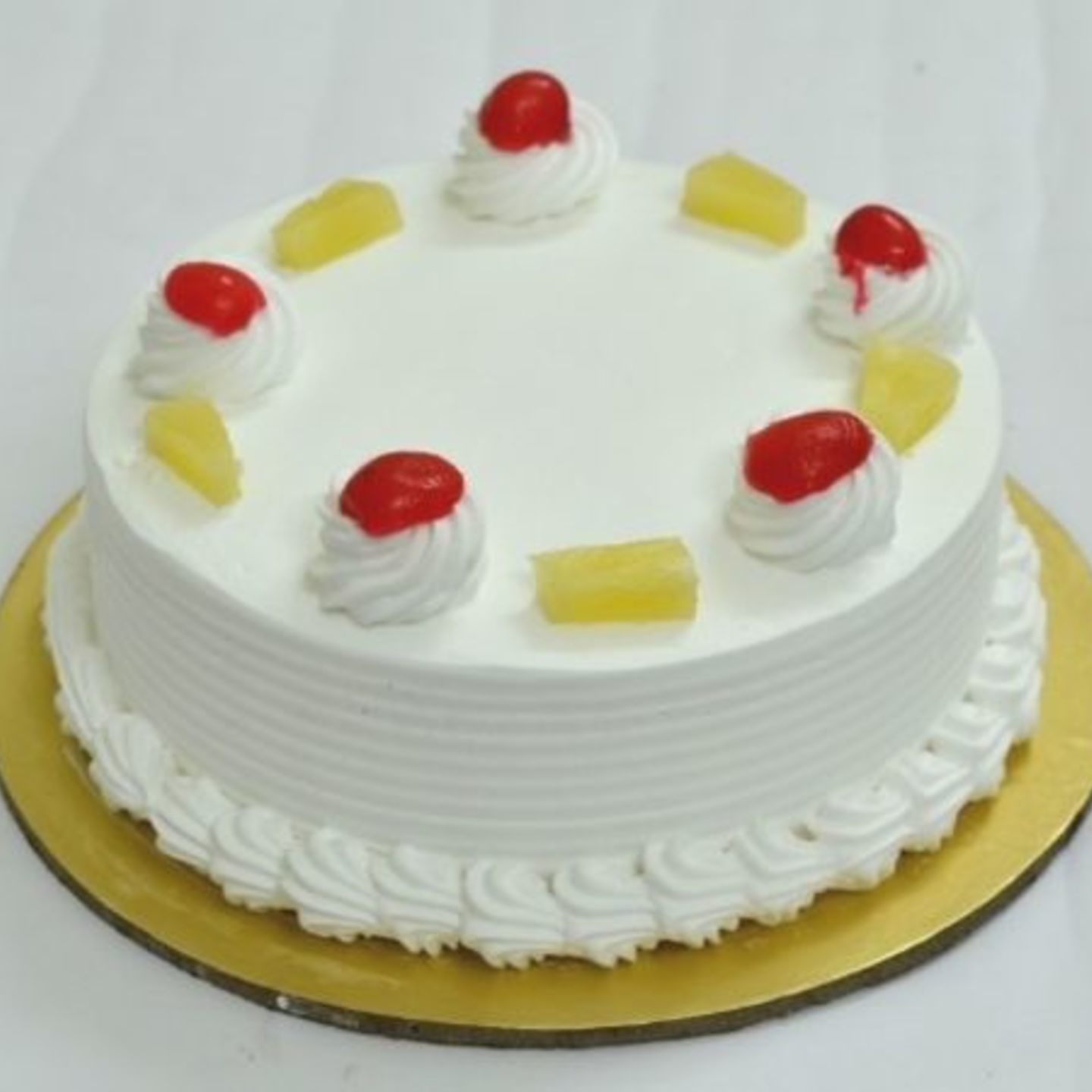 PINEAPPLE CAKE  EGGLESS - 500 gms