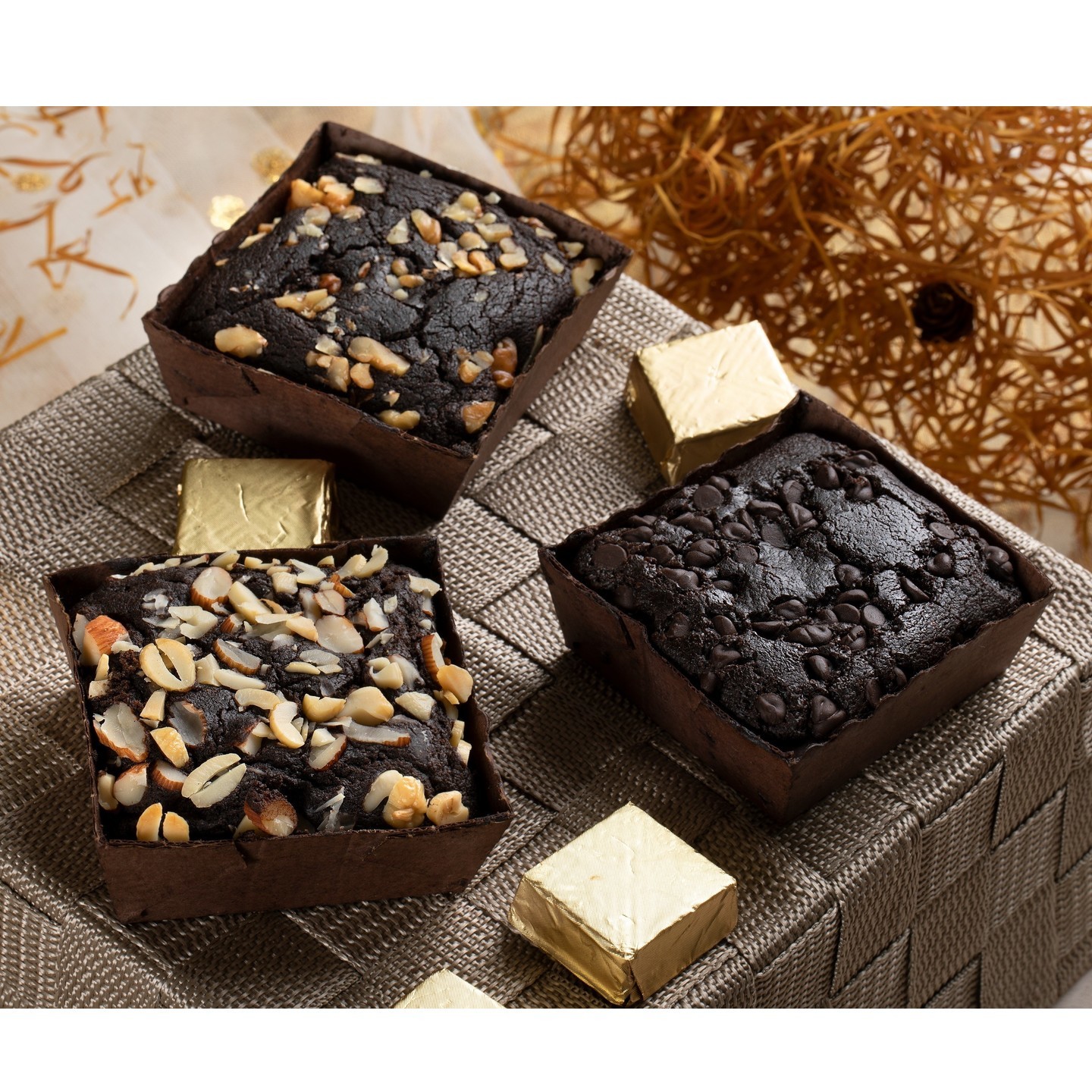 TRIO BROWNIE COLLECTION - 900 gms  (EGG/ EGGLESS) 