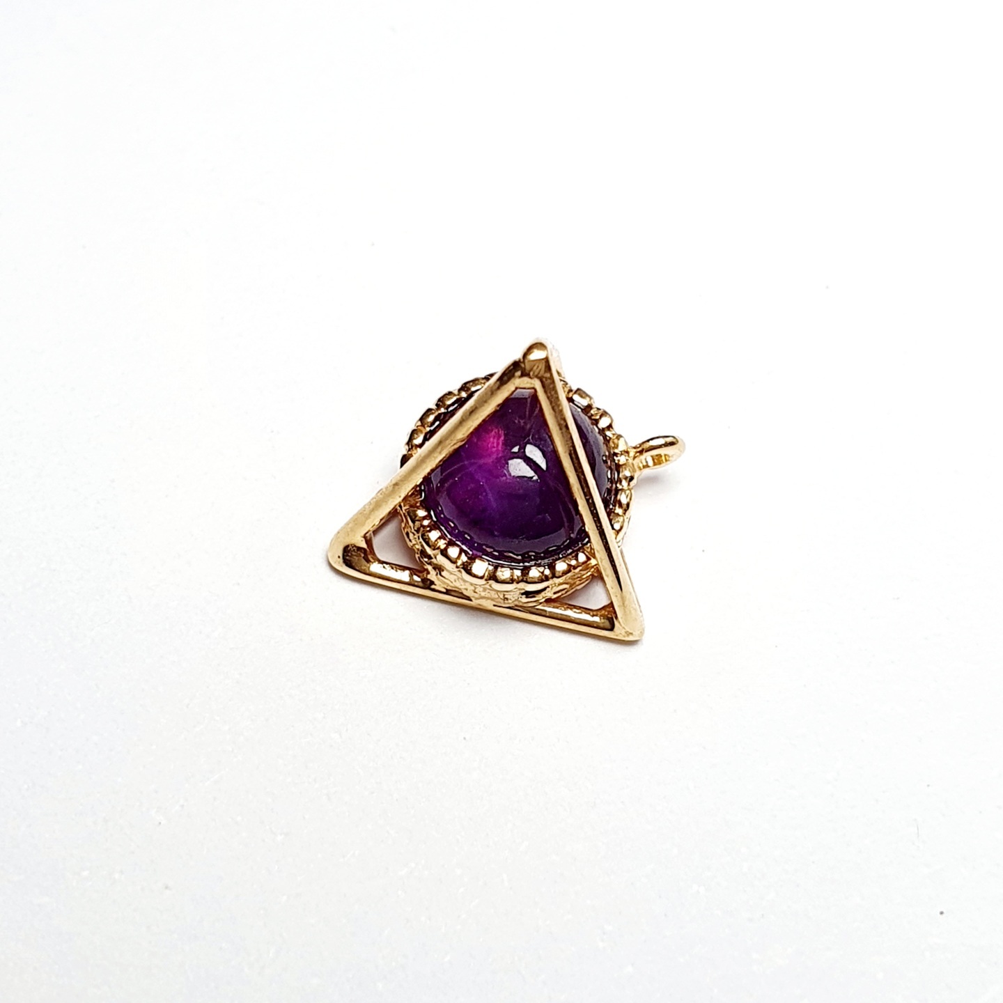 18K Yellow Gold Pyramid Amethyst Charm Pendant