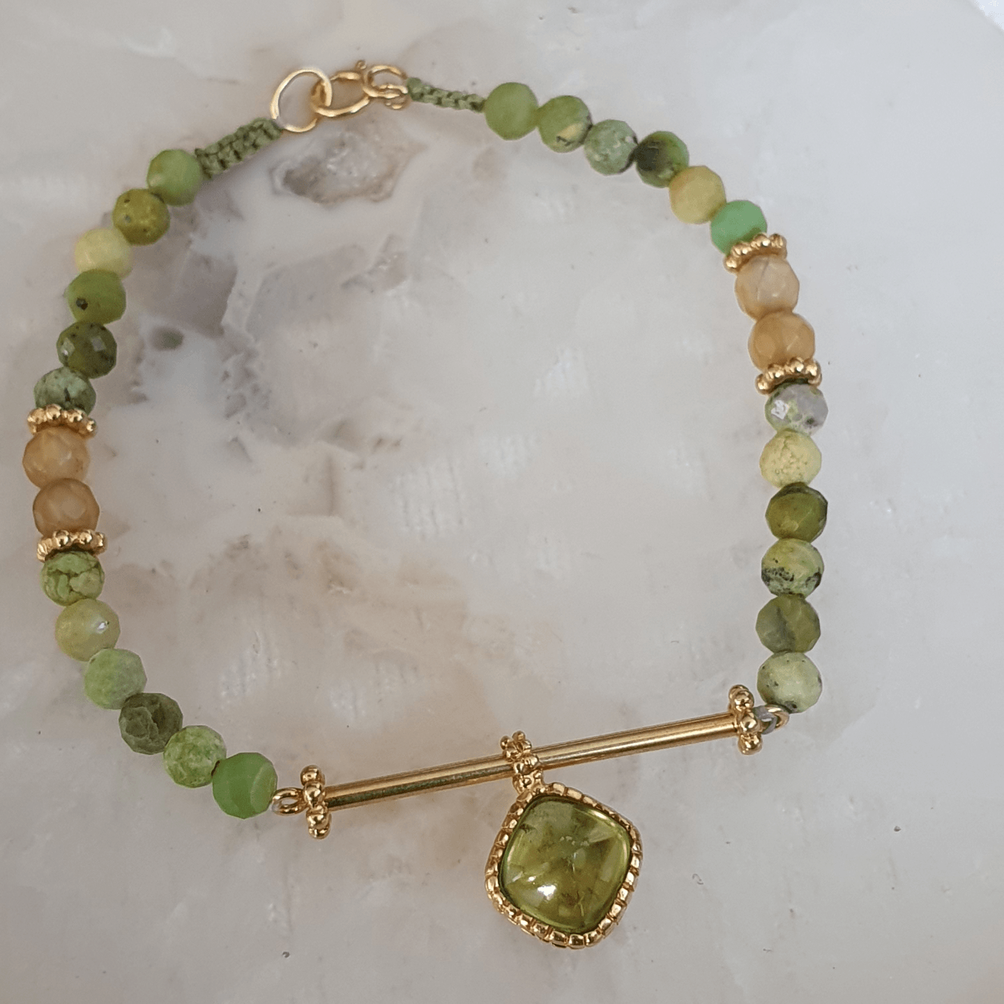 18K Yellow Gold Sugarloaf Peridot Bar Charm Green Opal Agate Bracelet