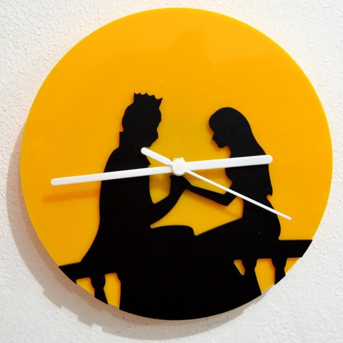 Prince And Princess Silhouette Wall Clock