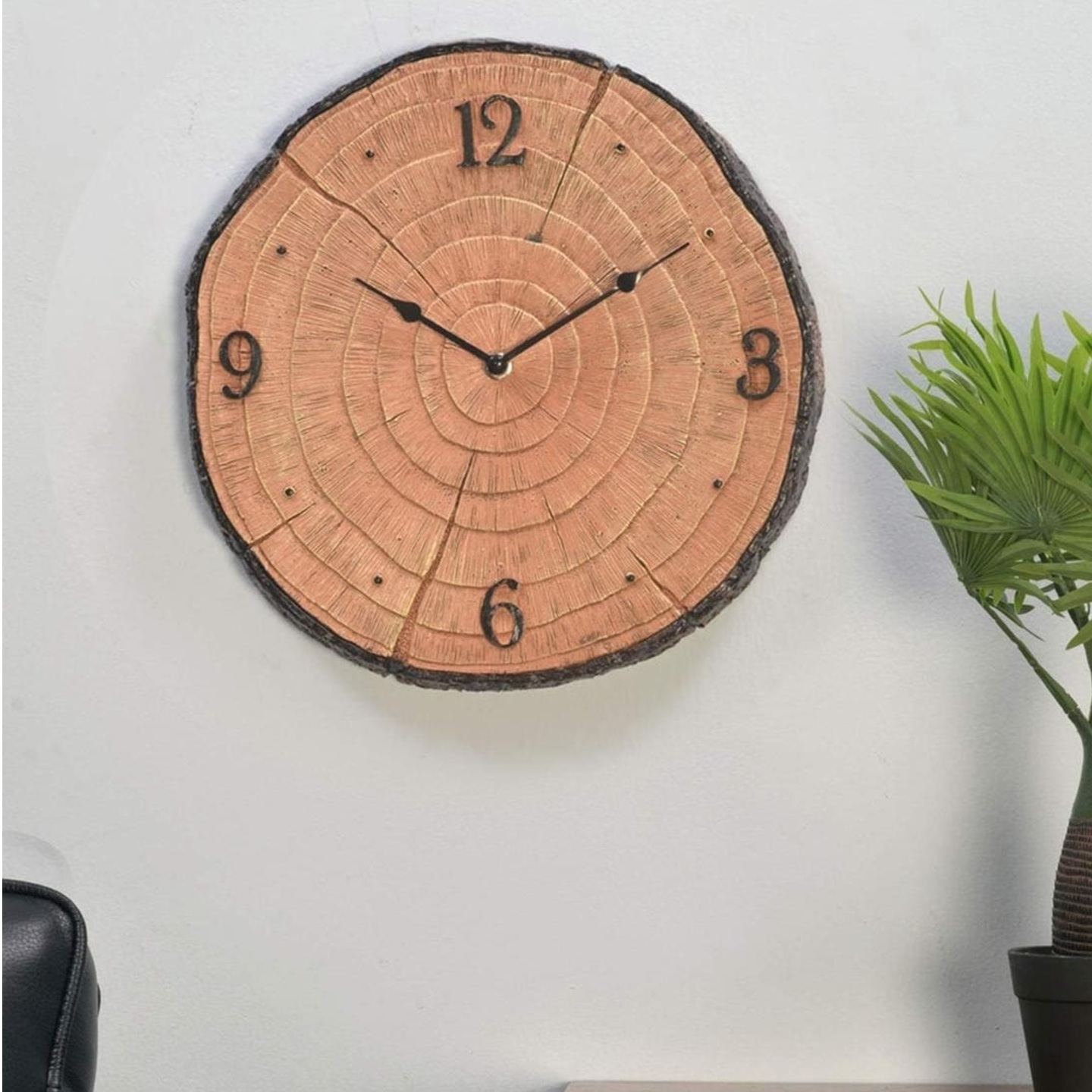 Home Analog Tree Trunk Wall Clock