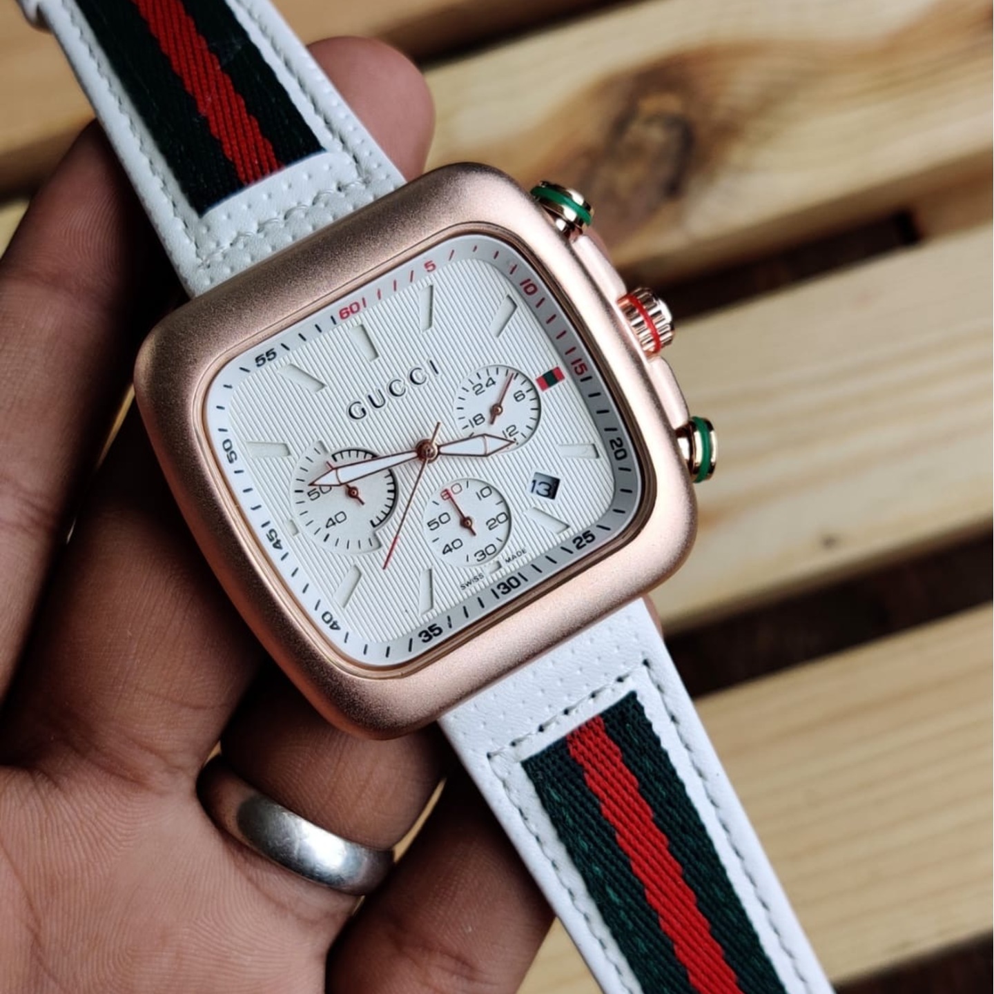 Gucci Watch 7A Quality Unisex