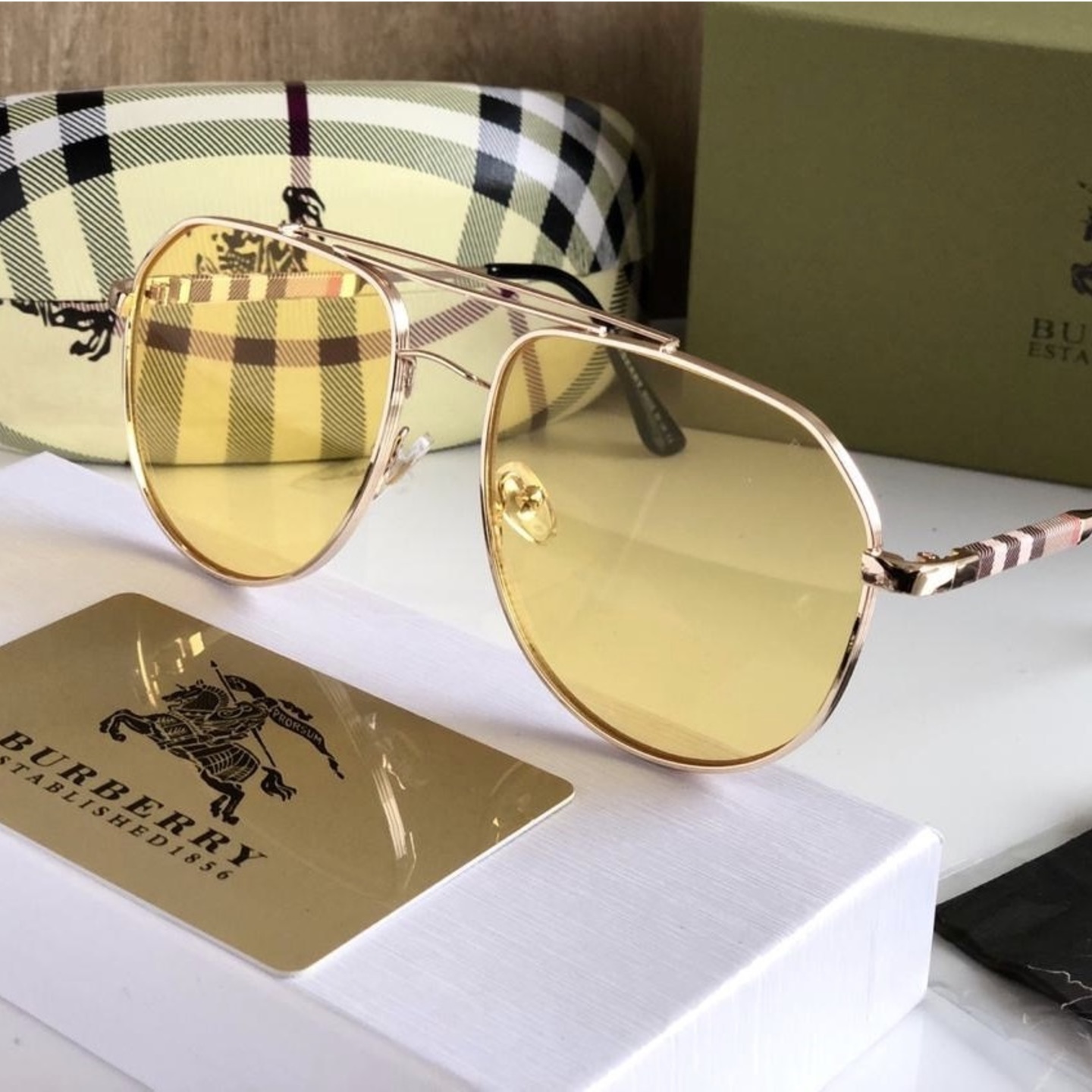 Burberry Sunglasses 7A Quality
