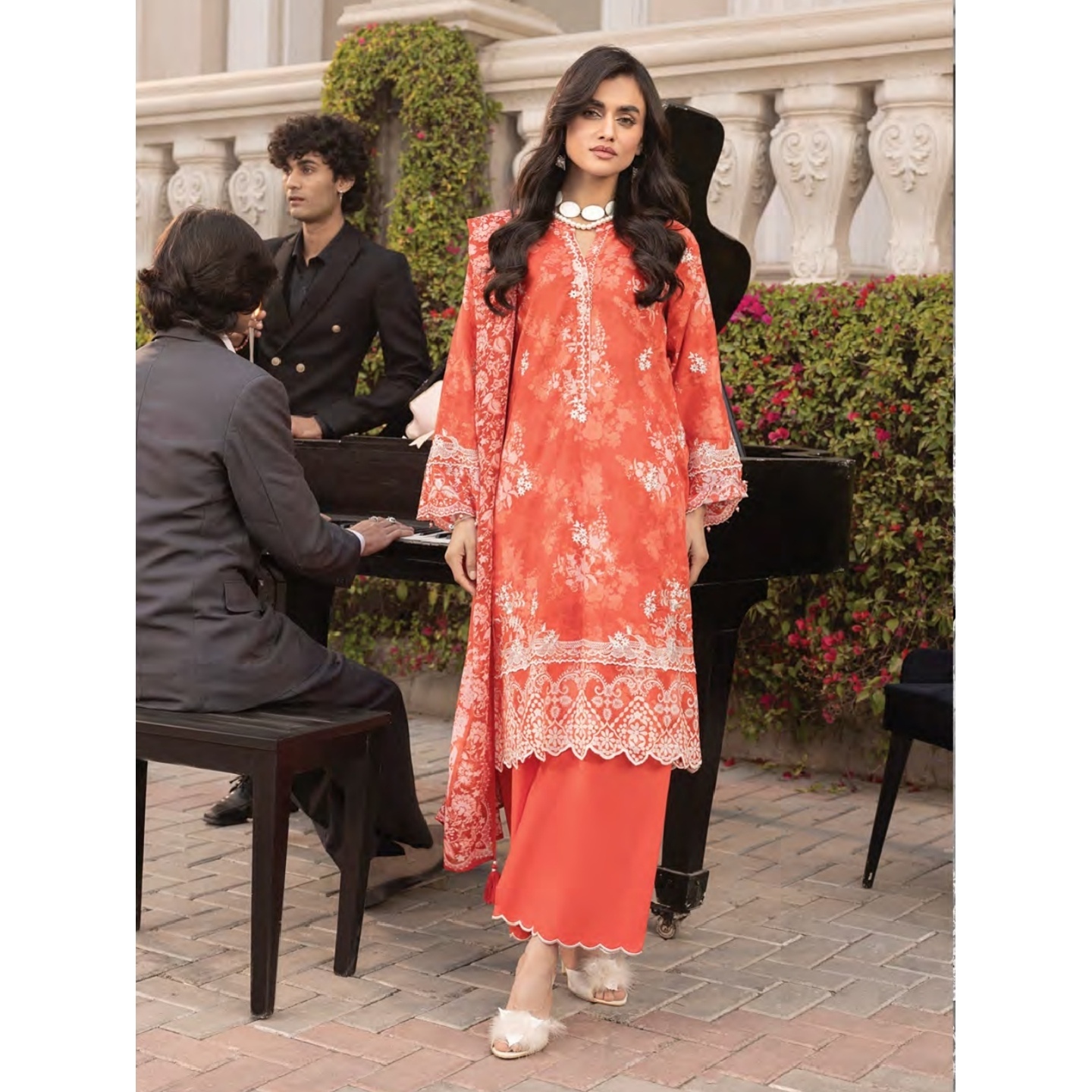 LAKHANAY KOMAL LAWN 2025