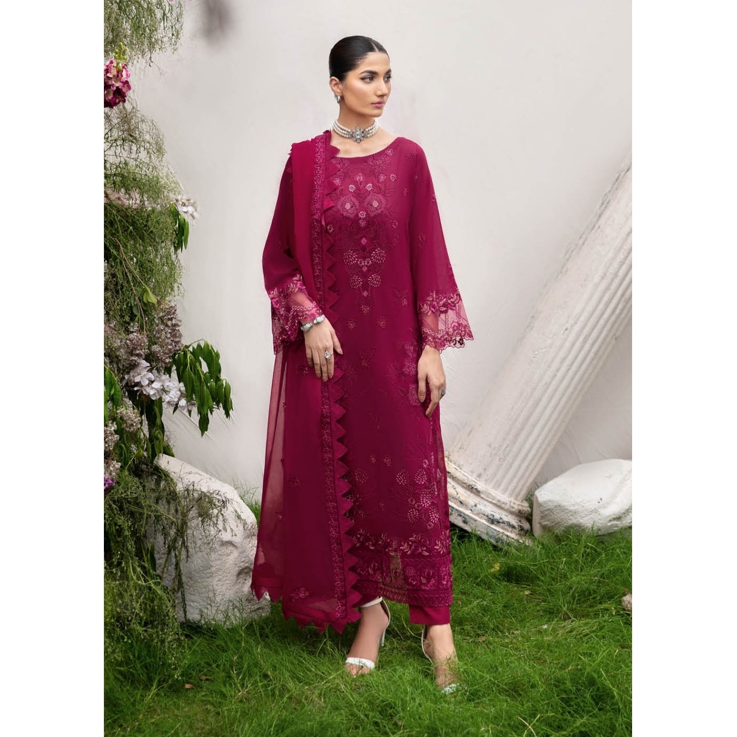 RIWAYAT LUXURY LAWN