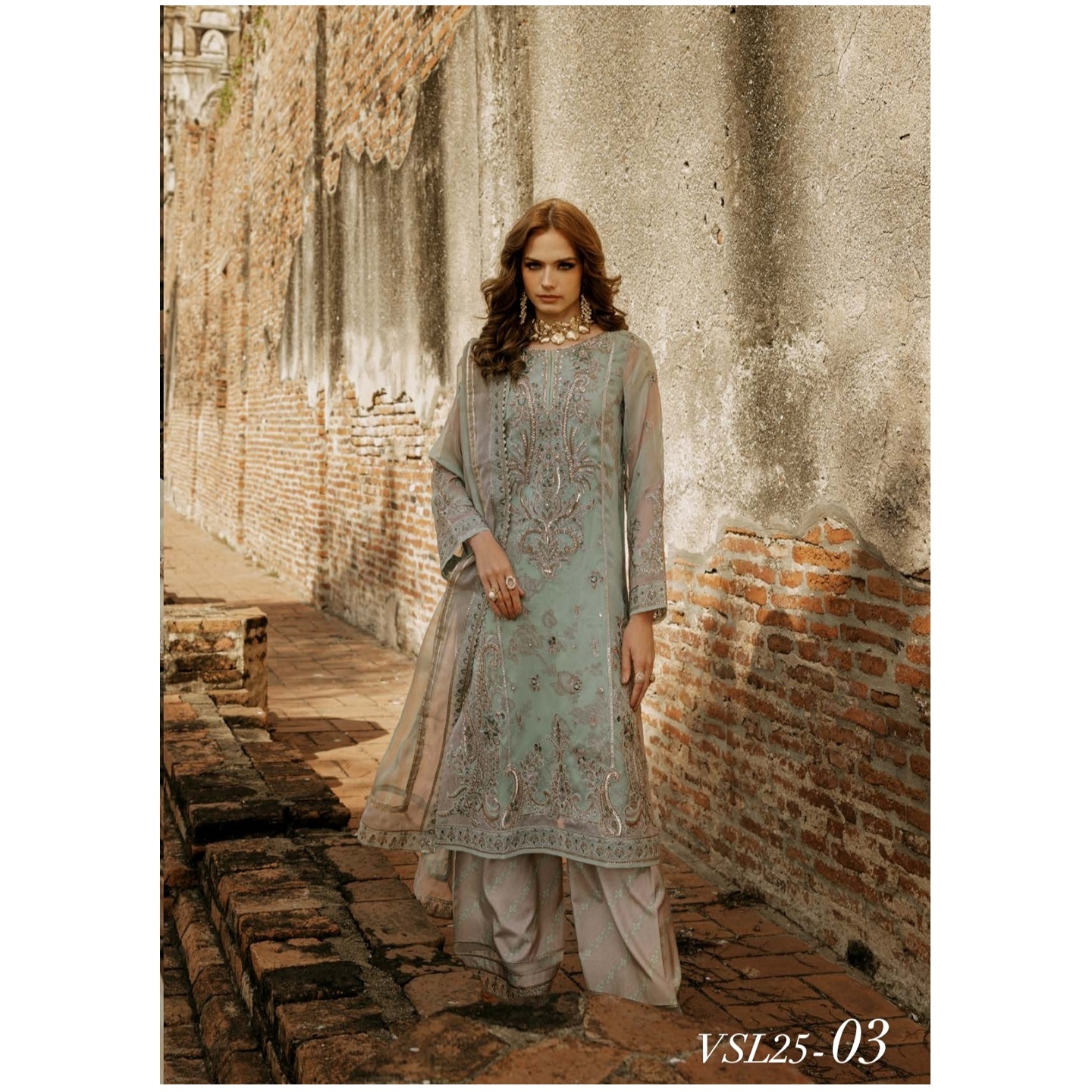 CHARIZMA VASAL LUXURY 2025