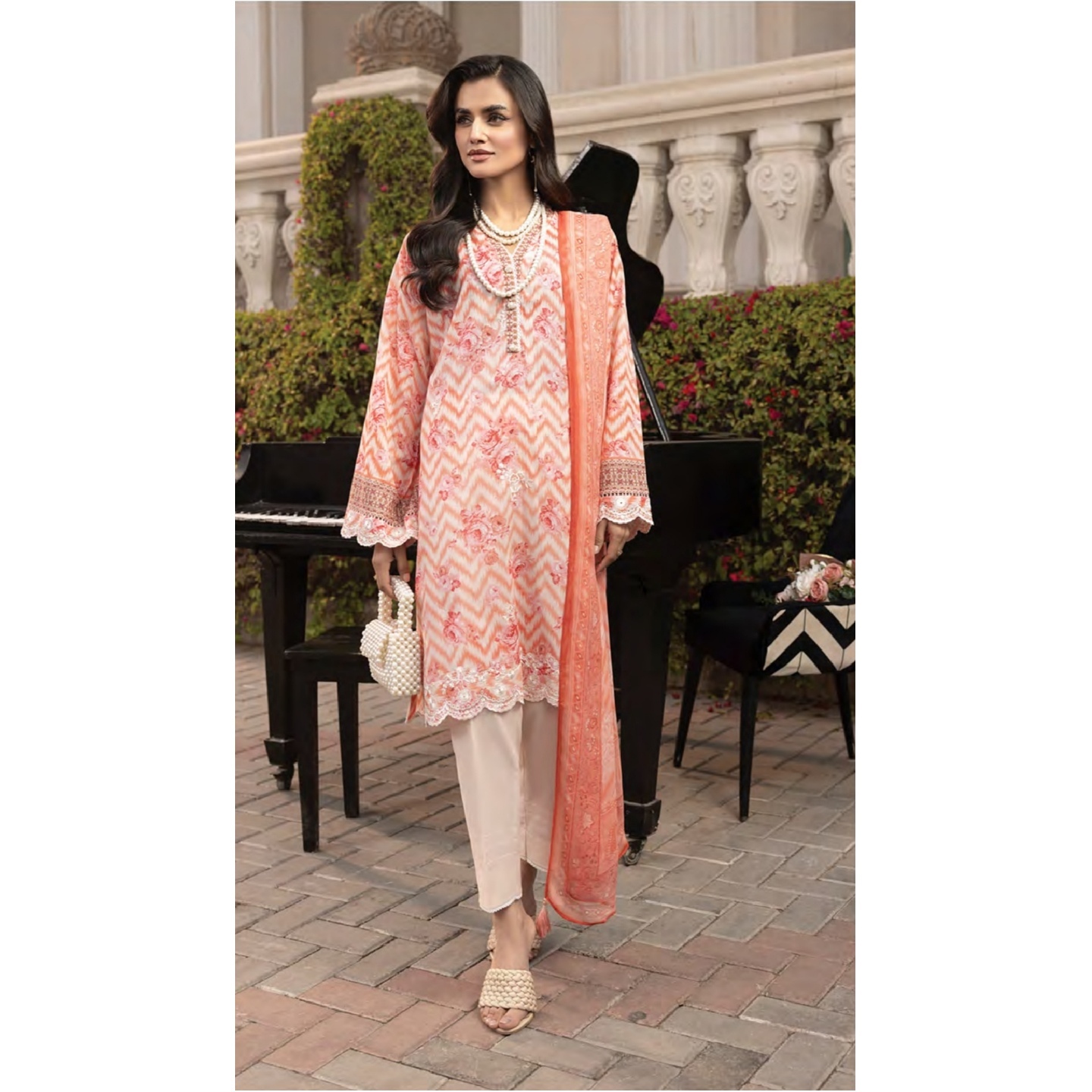 LAKHANAY KOMAL LAWN 2025
