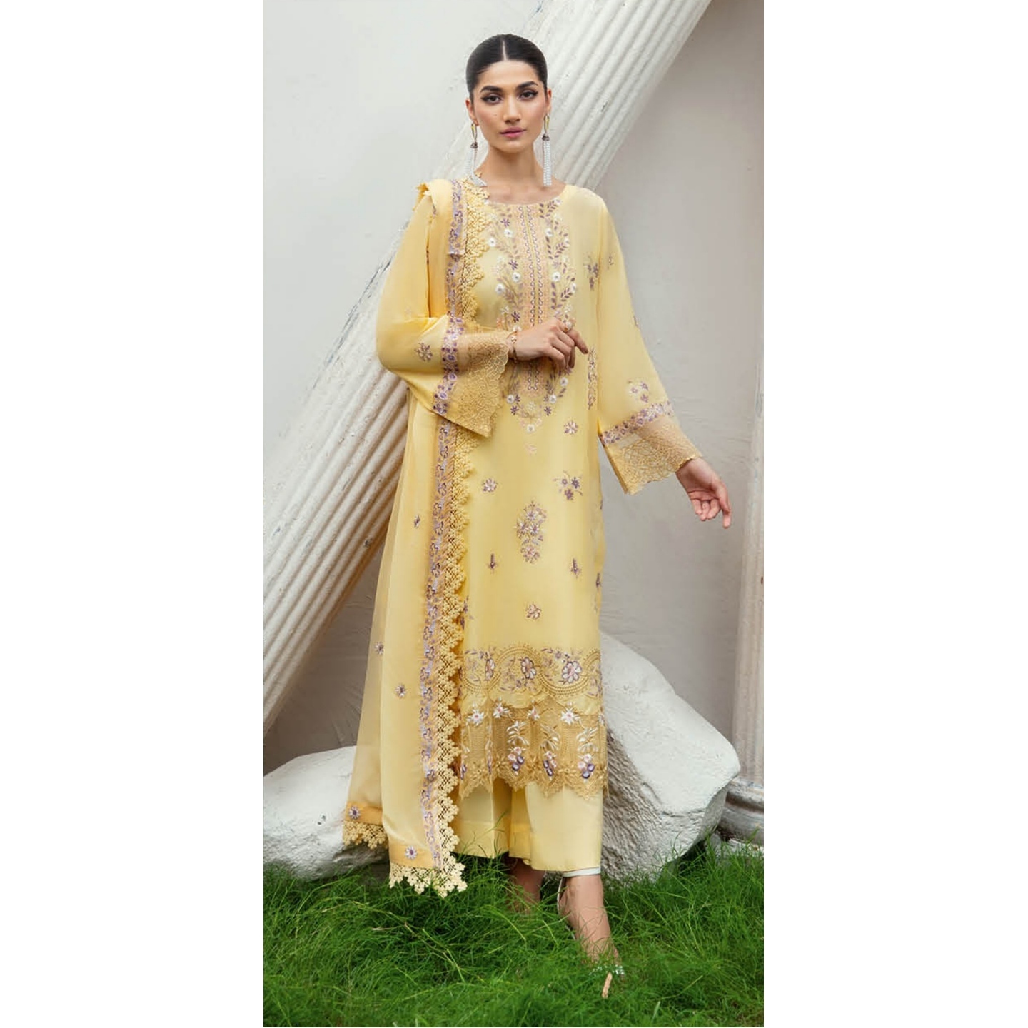 RIWAYAT LUXURY LAWN 