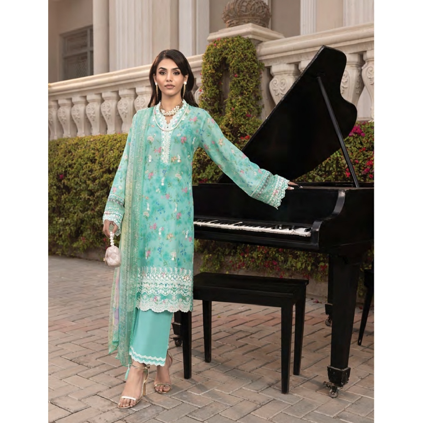LAKHANAY KOMAL LAWN 2025