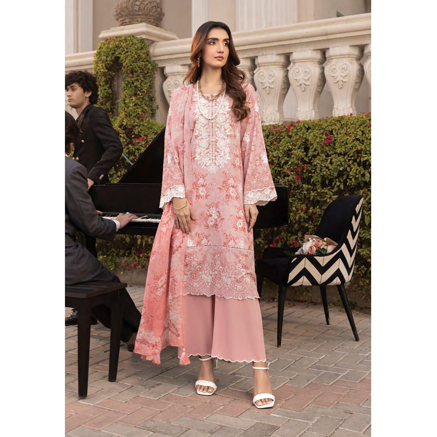 LAKHANAY KOMAL LAWN 2025