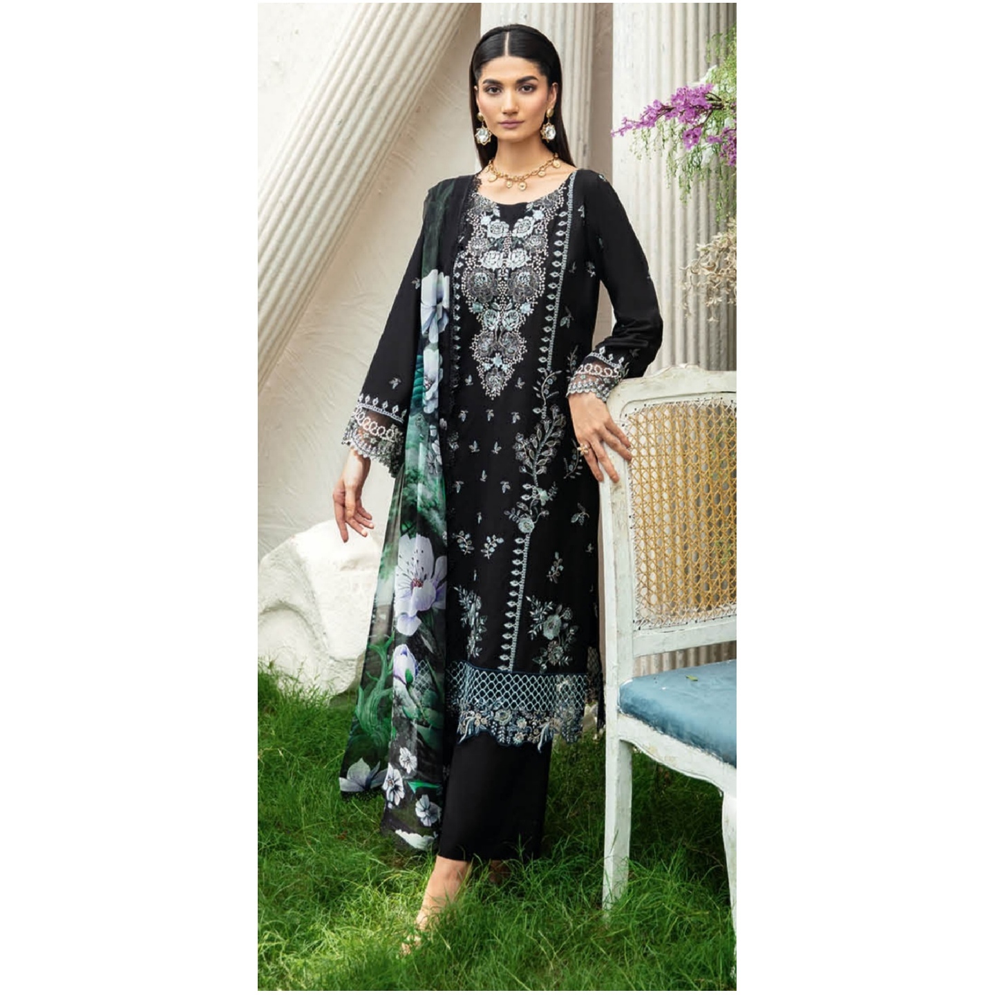 RIWAYAT LUXURY LAWN 