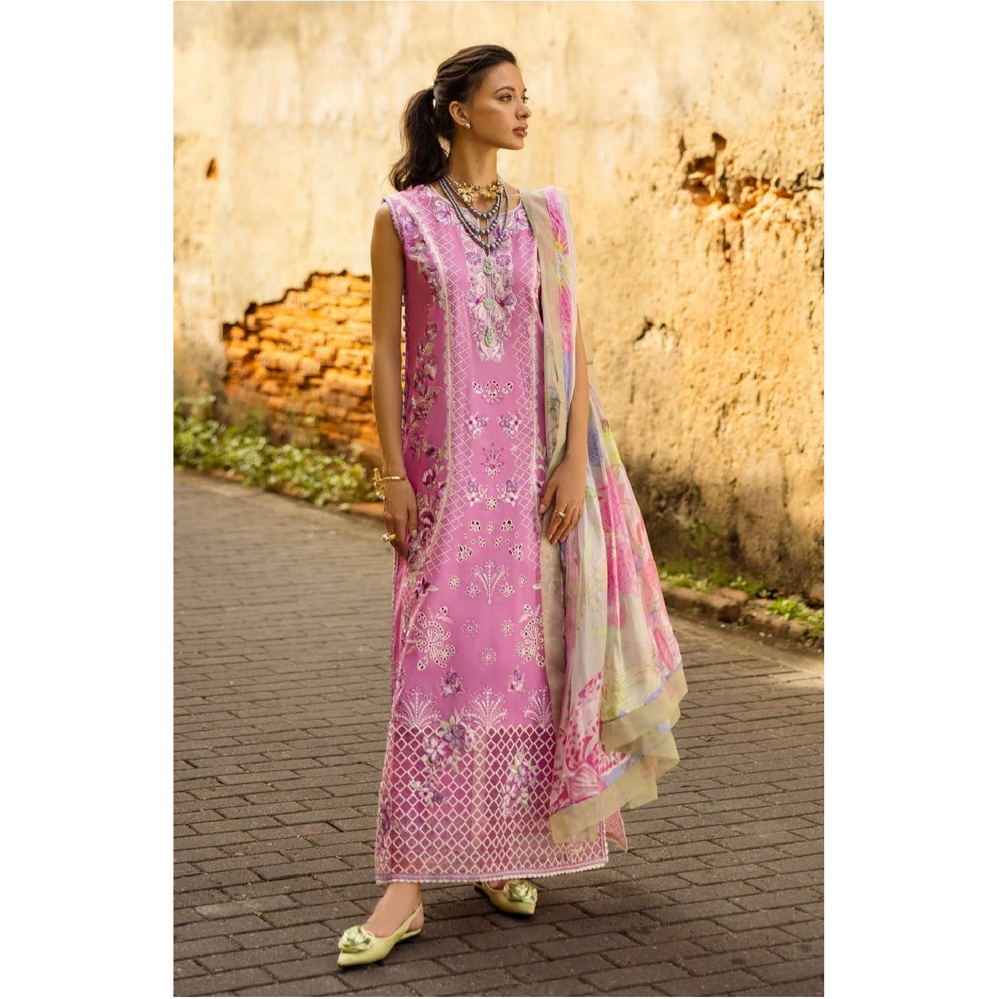MANARAM MUSHQ LUXURY 2025