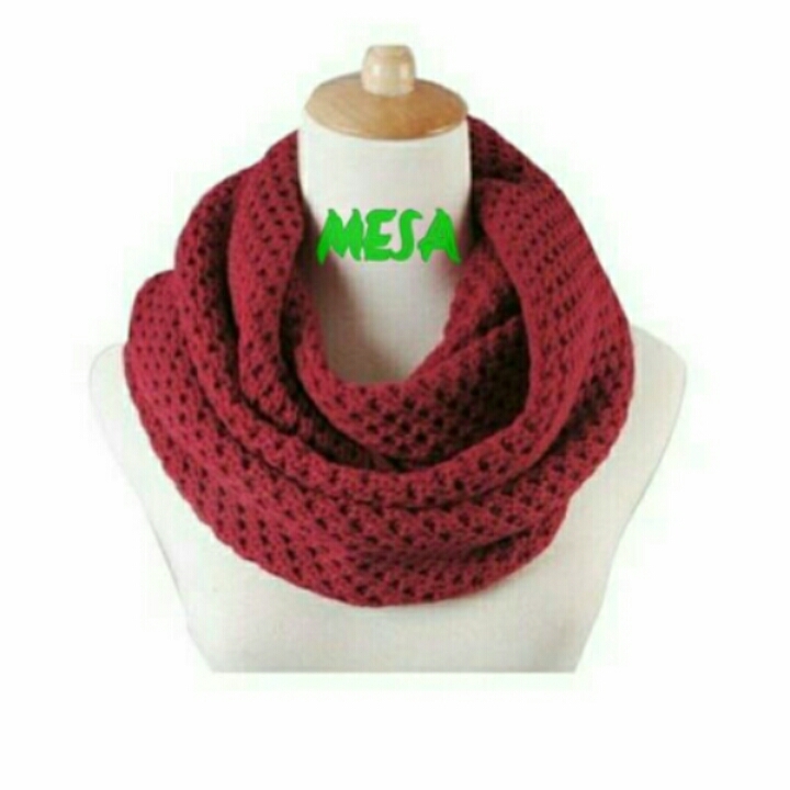 Acro wool scarf