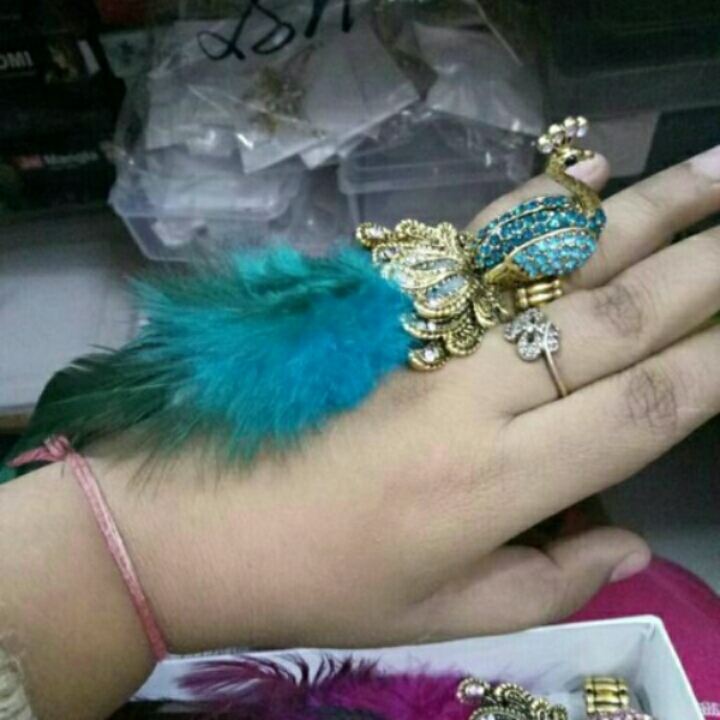 Stylish Peacock Design Finger Ring
