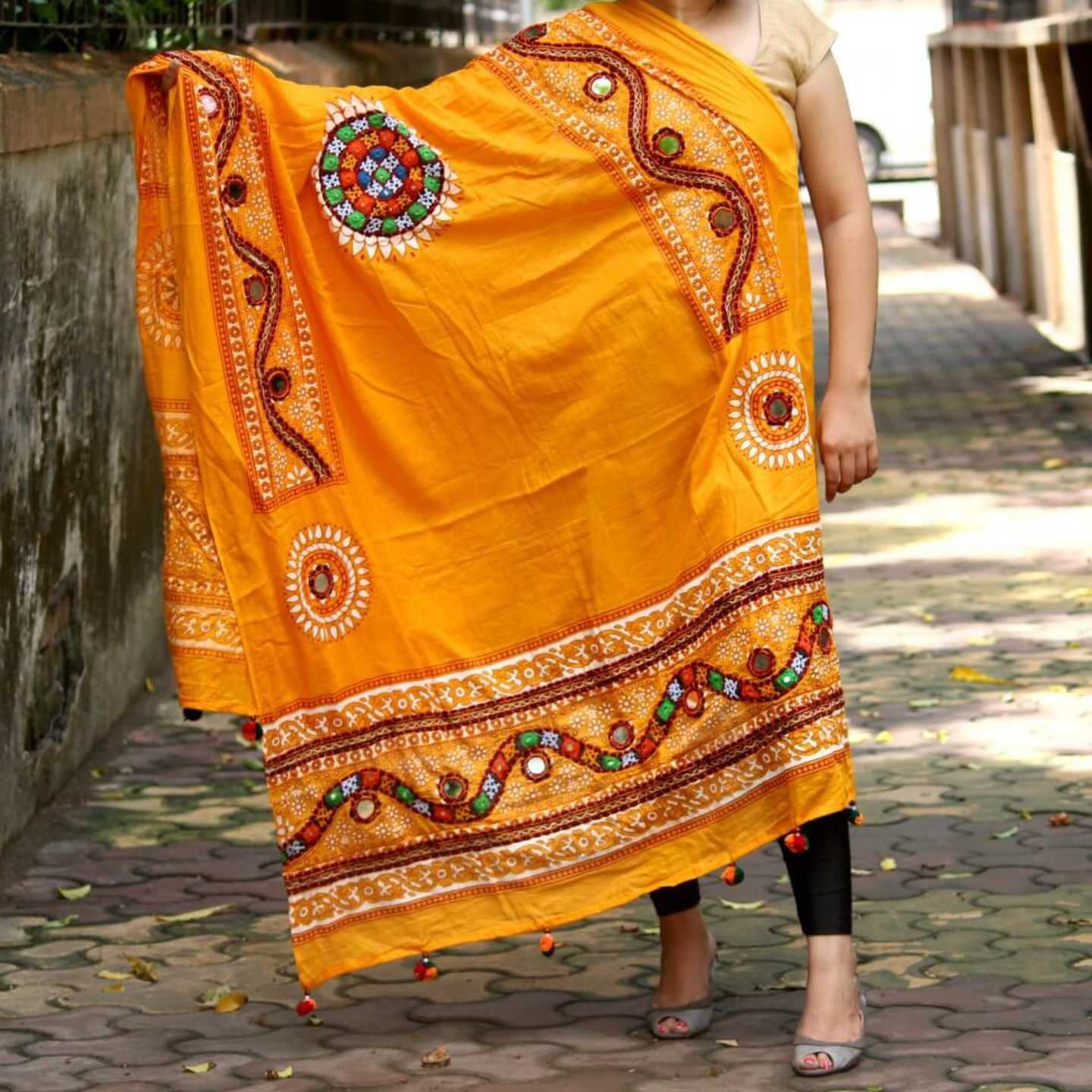 Kutchi dupattas