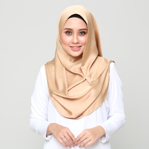 *PREORDER* Satin Instant Shawl - Sand Brown