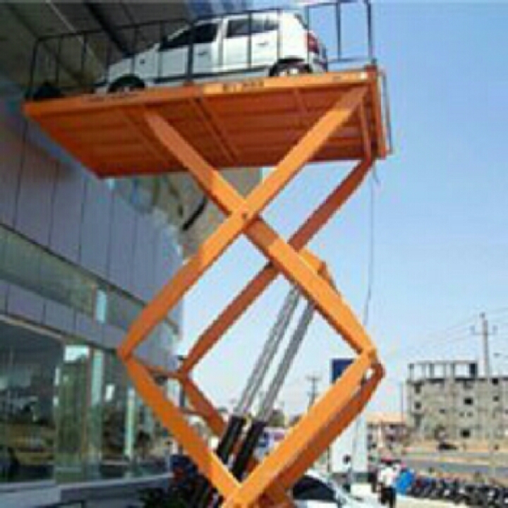 Hydraulic Car Elevator

