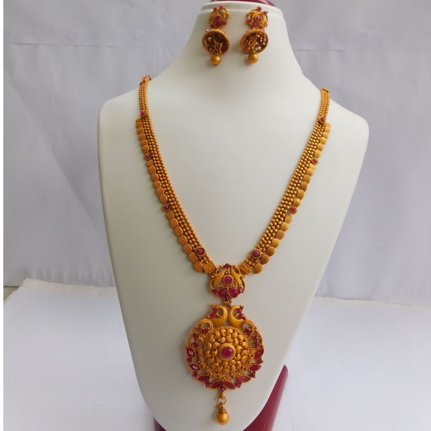 Gold Plated Mat Finished Necklace with Ear Rings 